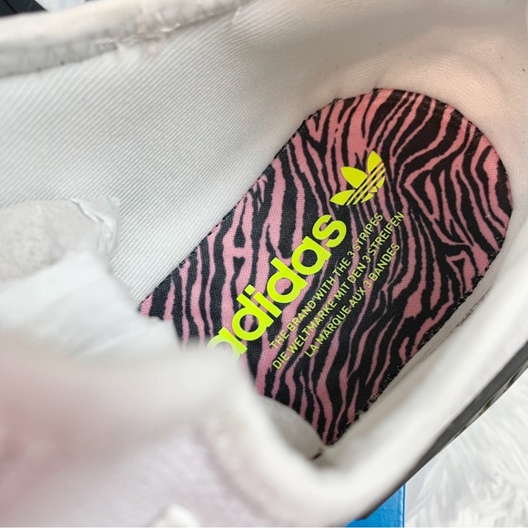 Adidas women's NMD R1 shoes sneakers Cloud White / Core Black / Solar - Picture 6 of 12